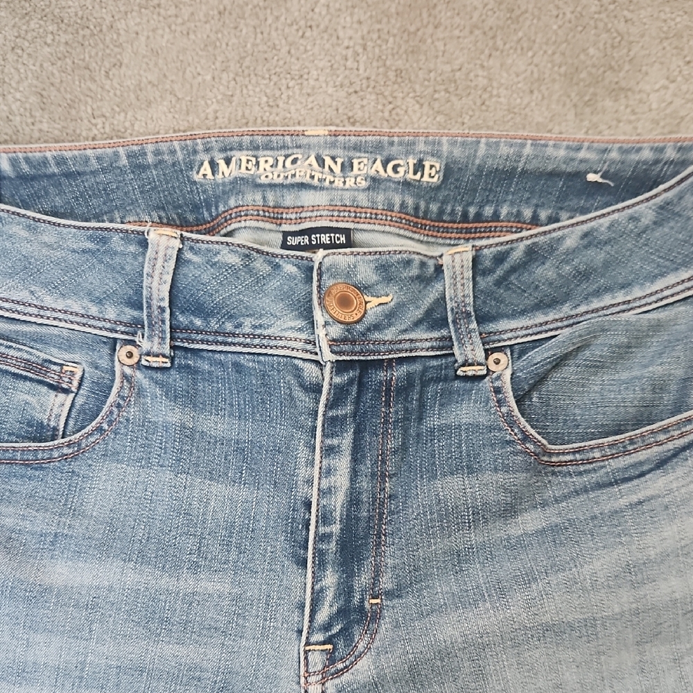 American Eagle Outfitters Light Blue Flare Jeans - Picture 4 of 6